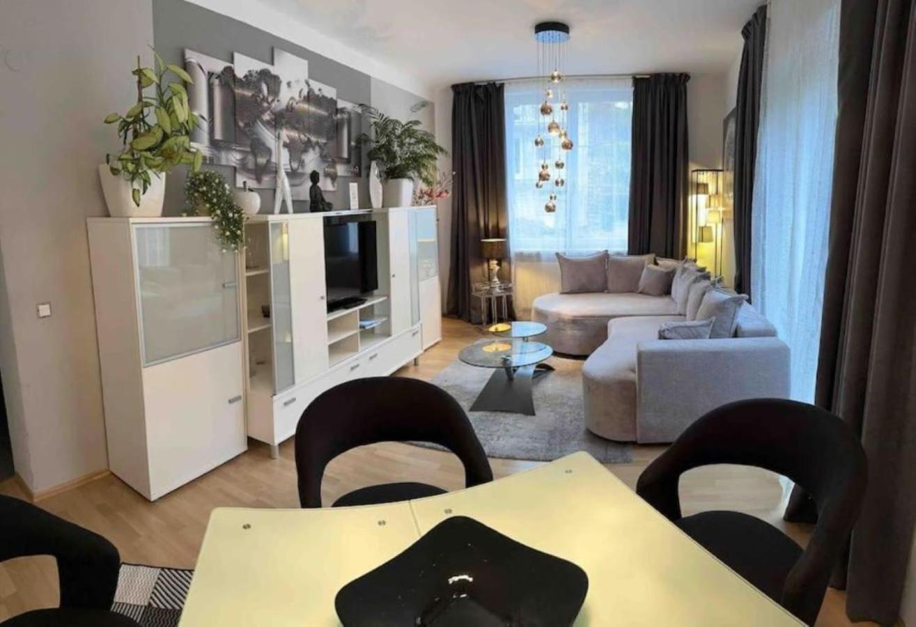 Wohnung 1 Mit 2 Schlafzimmern Und Terrasse Grossgmain Exteriör bild